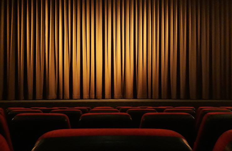 Cambiare film al cinema senza pagare un altro biglietto è possibile?