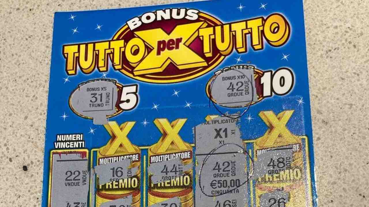 Gratta E Vinci Scherzo 2 Biglietti Di Cui 1 Vincente Da 100.000€