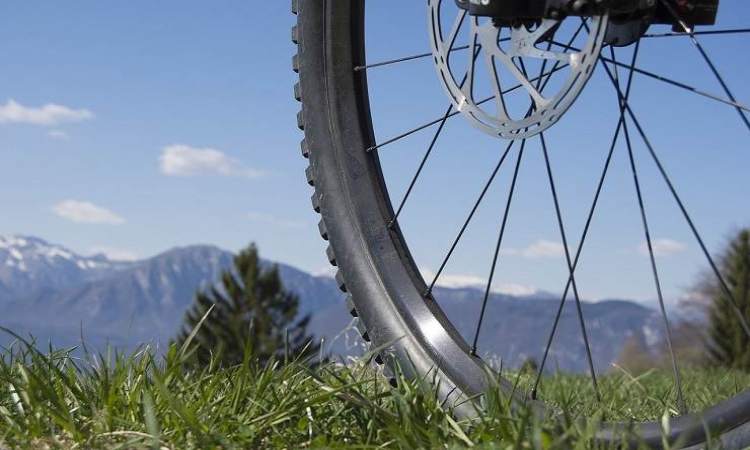 Brescia malore mountain bike morto 37enne