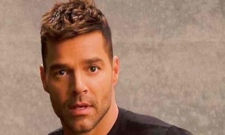 Ricky Martin gravi accuse famiglia