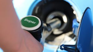 200 euro subito e senza ISEE: arriva il Bonus Carburante che piace a tutti