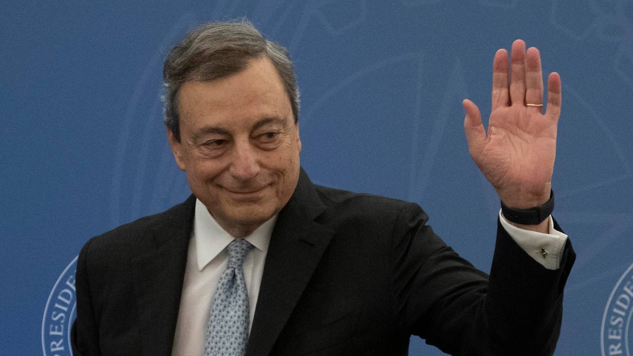 Draghi si dimette