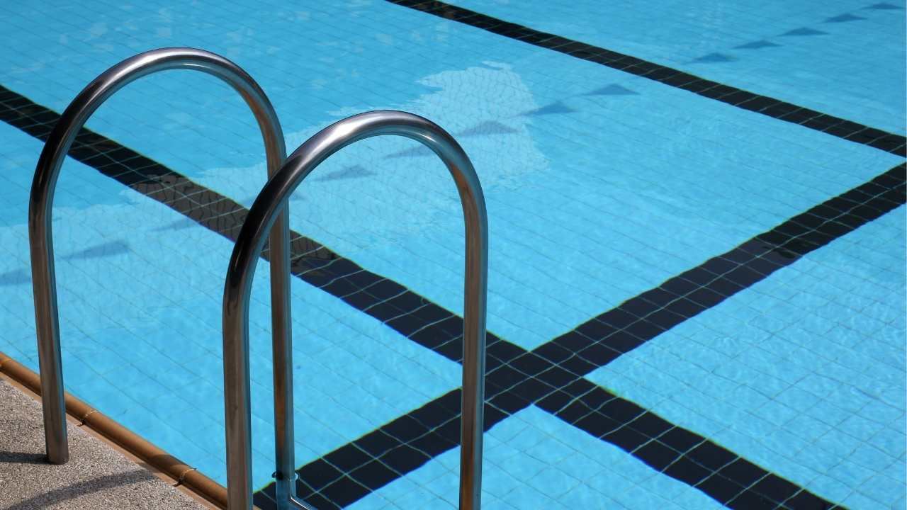 Orbassano malore piscina morto ragazzo 16 anni