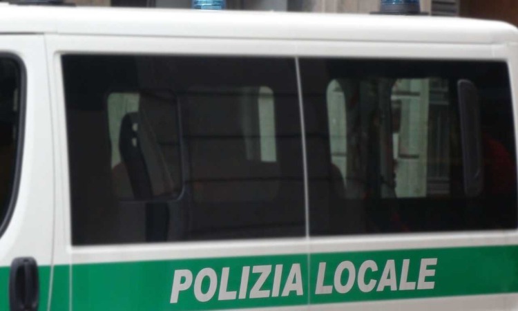 Torino 70enne investito ucciso autobus