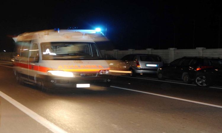 Treviso incidente auto morto padre 43enne