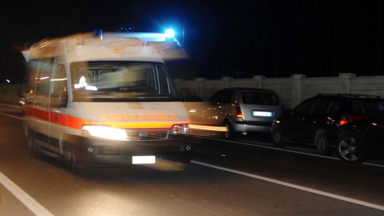 Treviso incidente auto morto padre 43enne