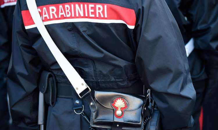Rimini carabiniere suicidio caserma