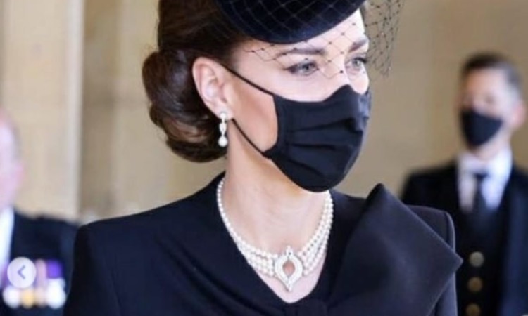 Kate Middleton i gioielli al funerale