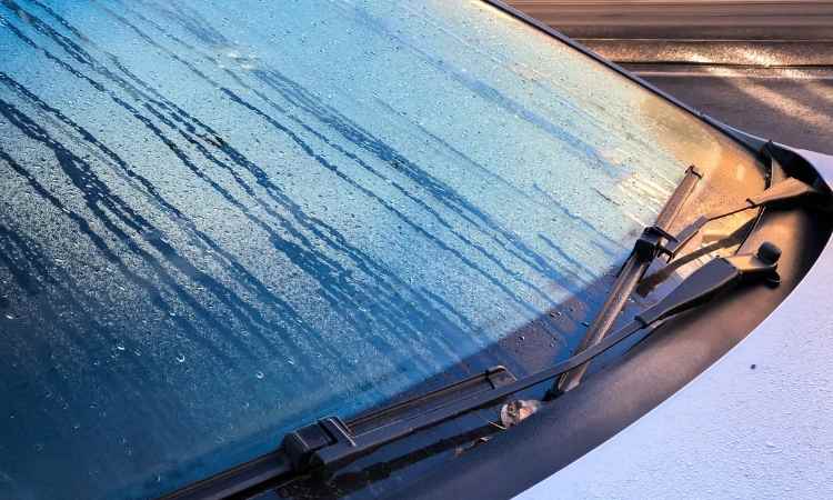 Risolvere umidità vetro dell'auto