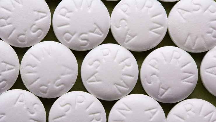 assumere l'aspirina in età avanzata non è del tutto sicuro